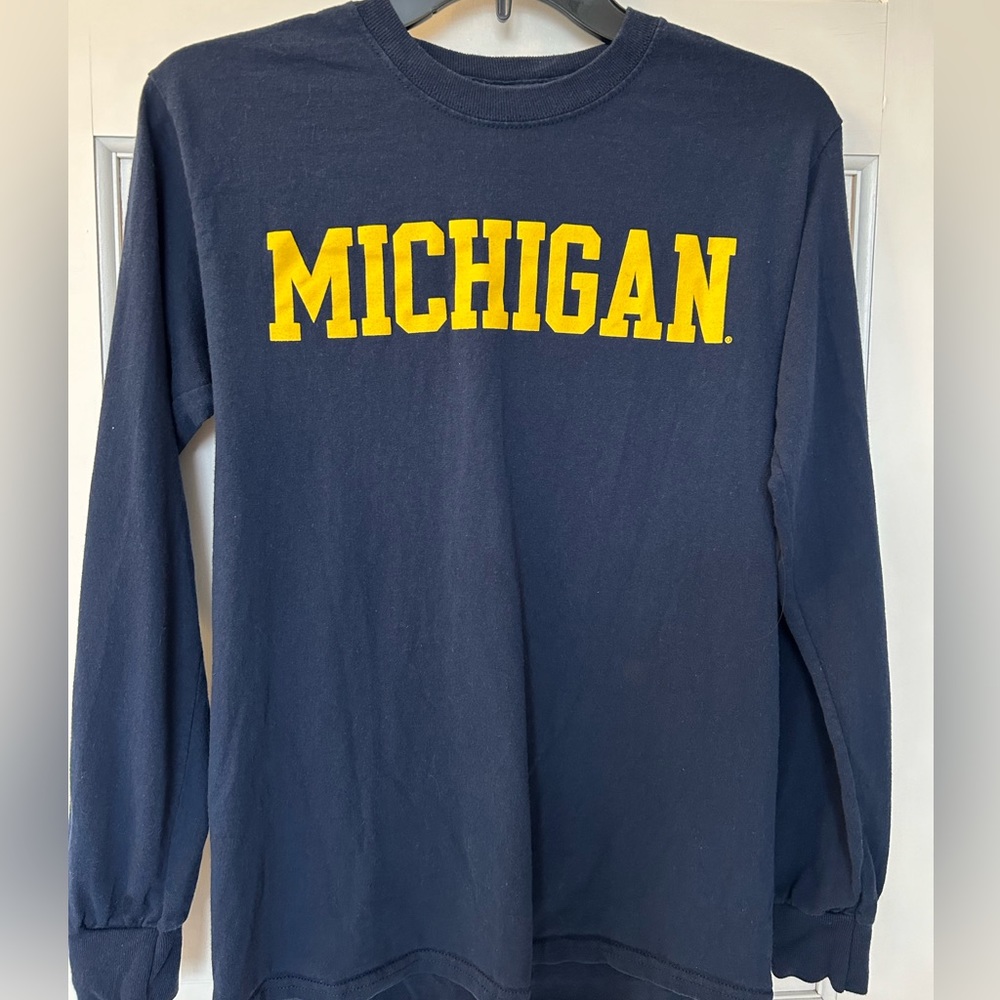 MICHIGAN Long Sleeve Tee